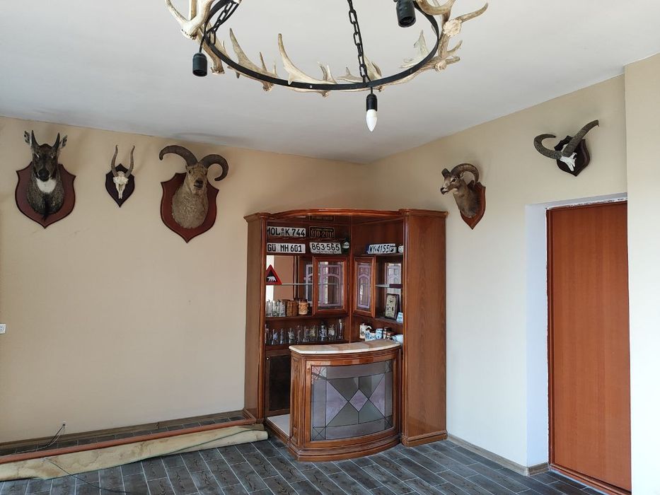 Продам дом недалеко от города, большой участок