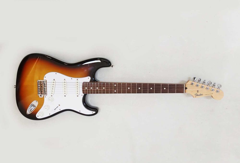 Fender Stratocaster Standard - Made in Japan 2012