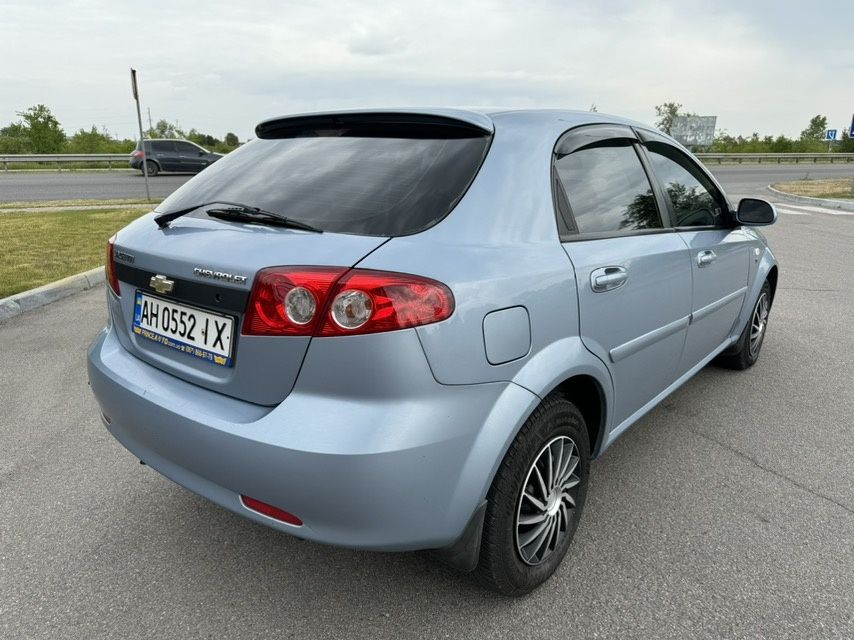 Продам Chevrolet Lacetti 1.6i gaz 2011