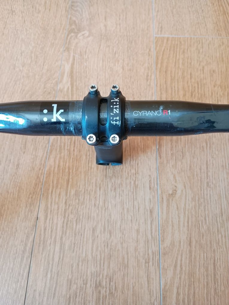 Guiador + avanço fi'zik Cyrano r1