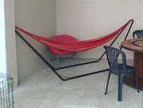 Cama de rede com suporte