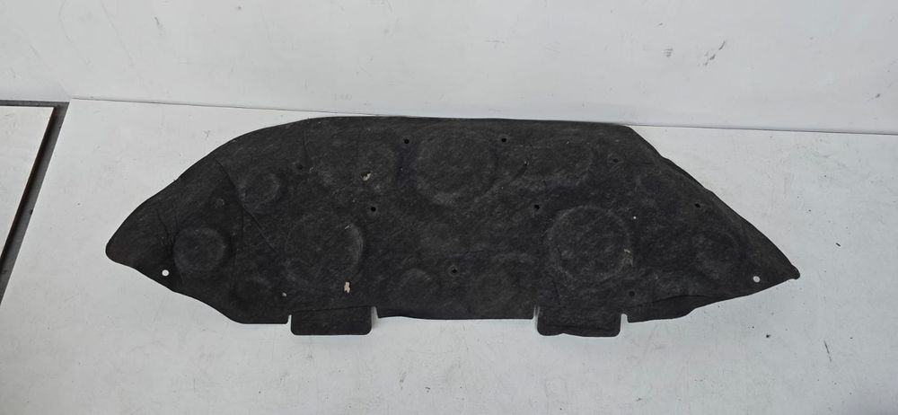 Wygłuszenie maski Mercedes B Klasa W246