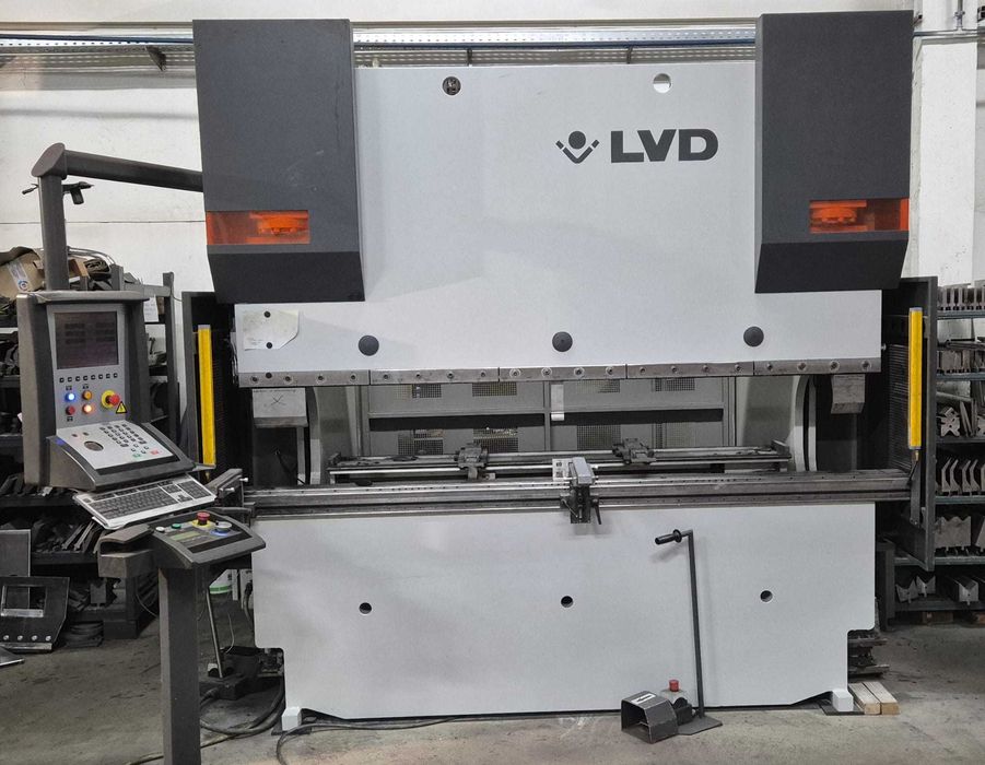 Prasa krawędziowa hydrauliczna LVD 80t x 2500mm. (56000 NETTO)