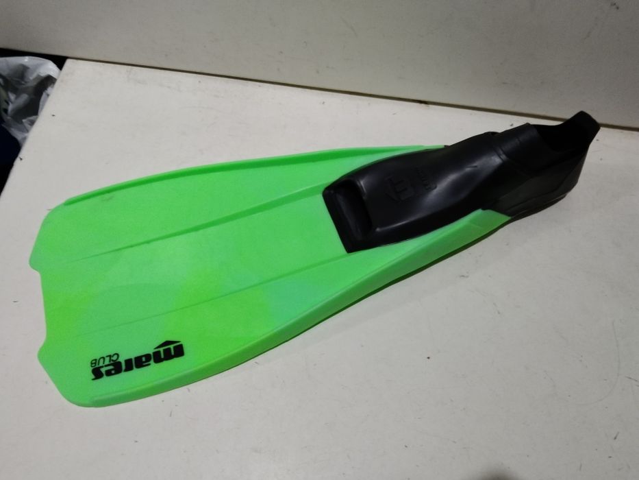 Płetwy do pływania MARES rozmiar M 41-42