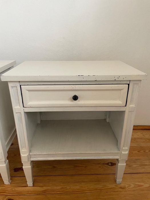 Szafki nocne drewniane