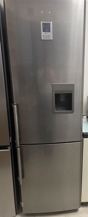 Холодильник Samsung