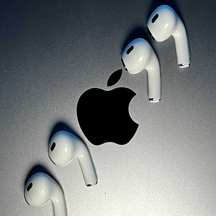 Магазин б/у Правий AirPods Pro 2 A2698 Lightning A2699, A2700 Оригинал