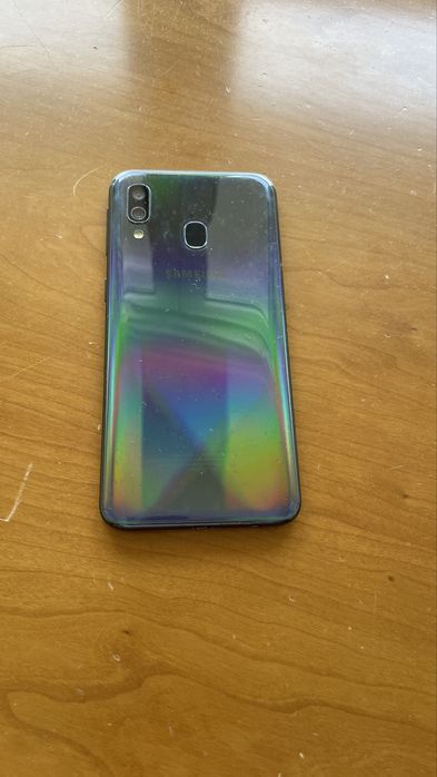 Samsung A40 + 5 proteções de ecrã