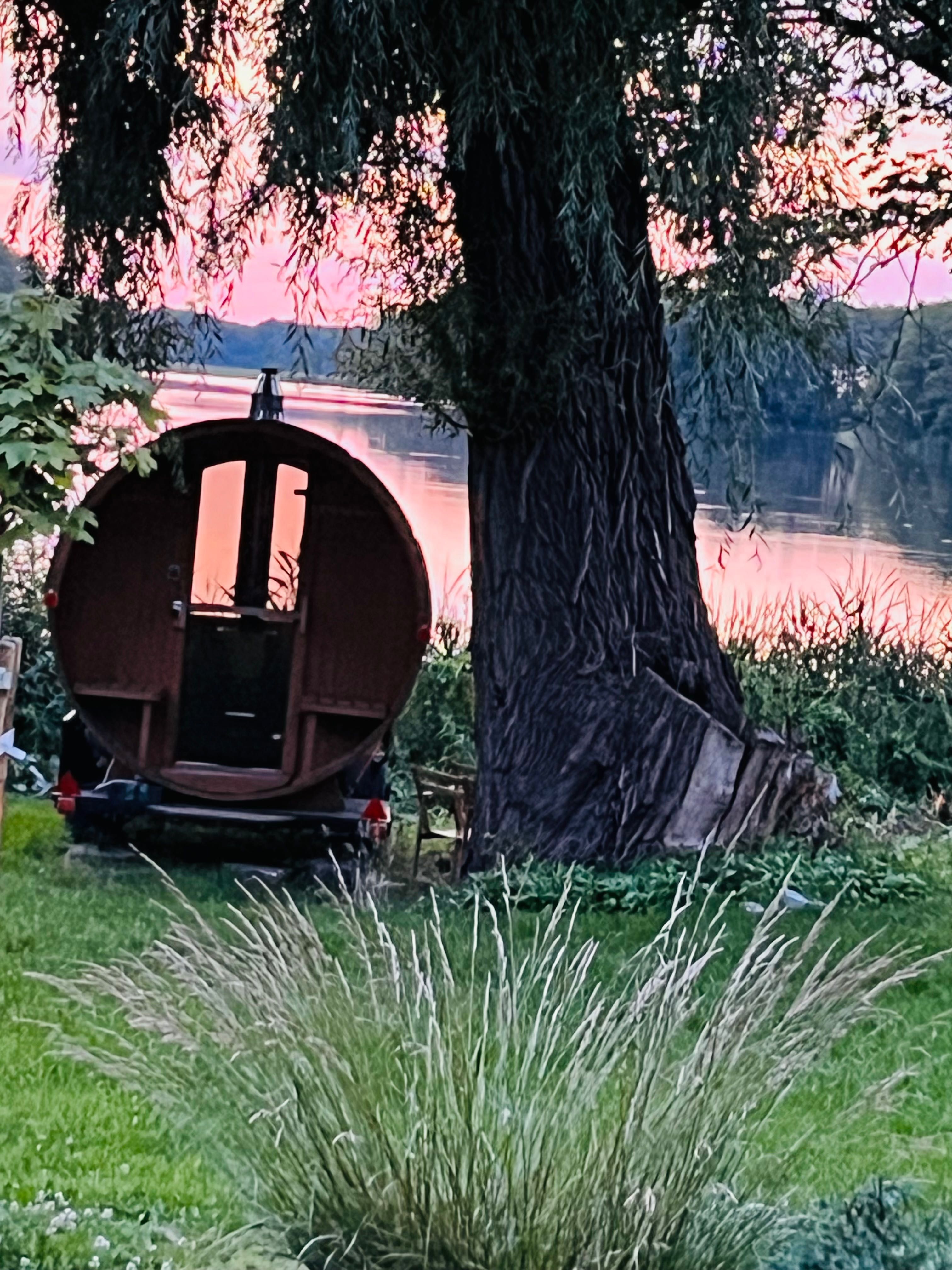 Domek nad jeziorem