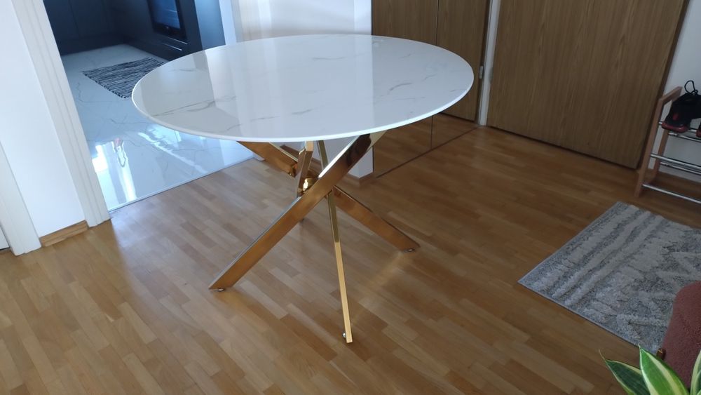 Stół okrągły ceramiczny złoty