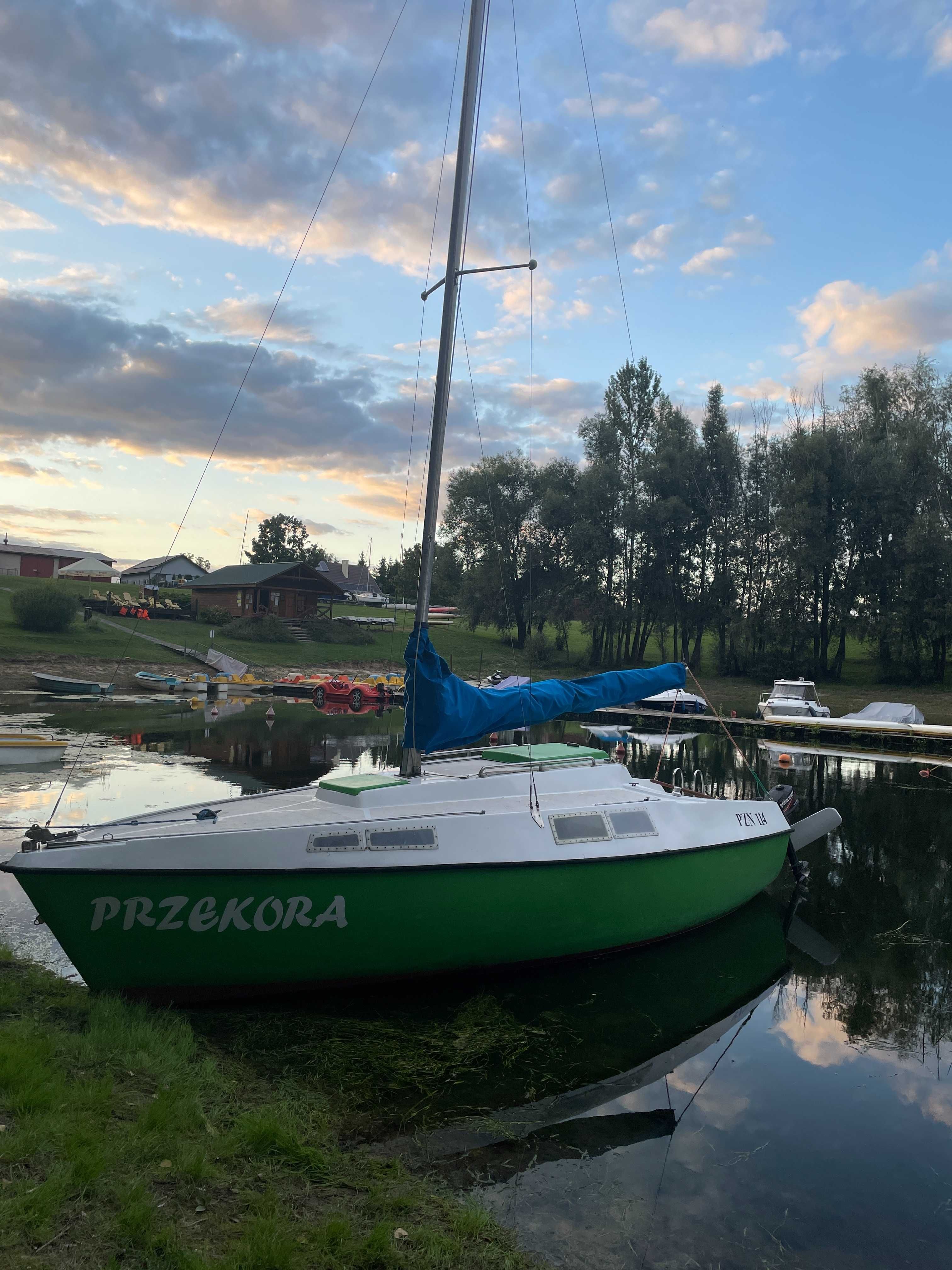 Sprzedam jacht MAK 707 zarejestrowany w REJA 24 do 11.09 na wodzie