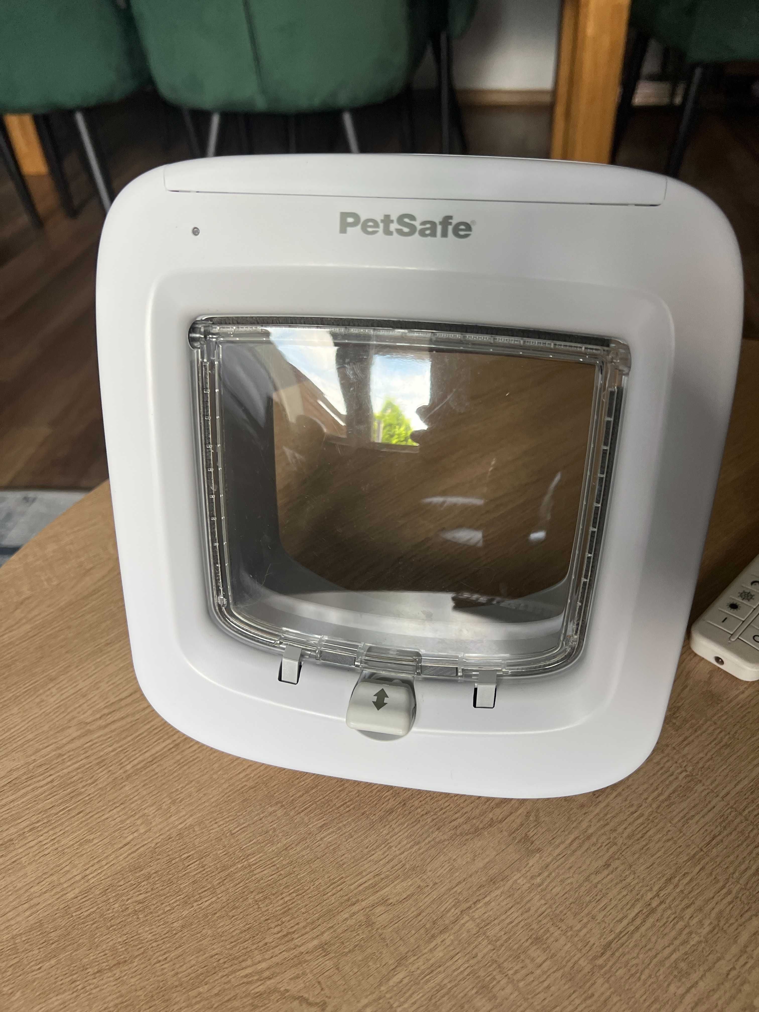 Drzwiczki dla kota PetSafe z czytnikiem mikrochipów