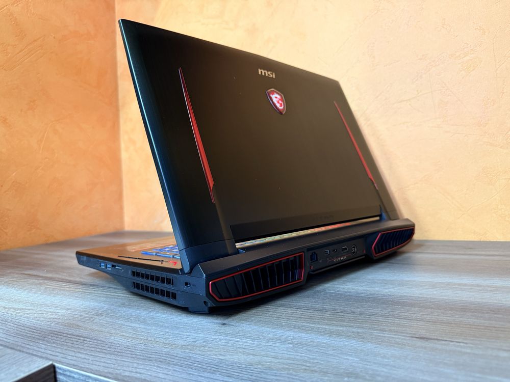 ТОП MSI TITAN GT73(i7/GTX1080 8GB/16DDR4/256+1TB/17.3 120hz/пломба)