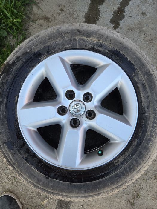 Felgi toyota rav4 R16