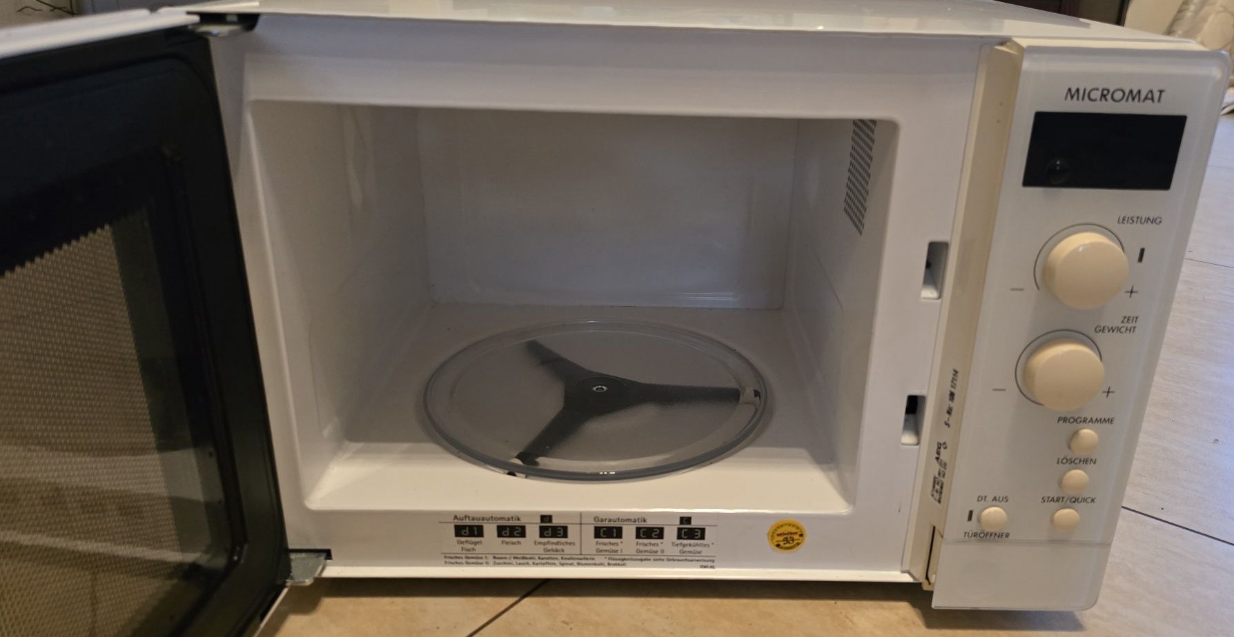 Mikrofala AEG, TYP: A71A000V