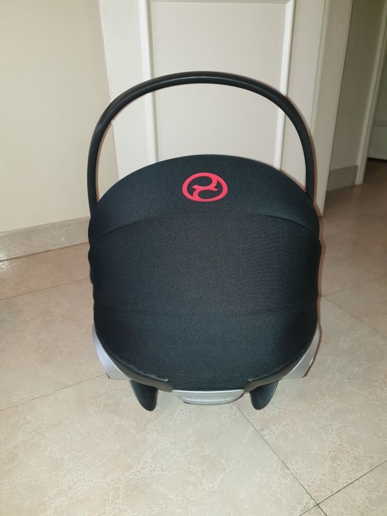 Cybex Cloud Z i-size Plus Ferrari Edition