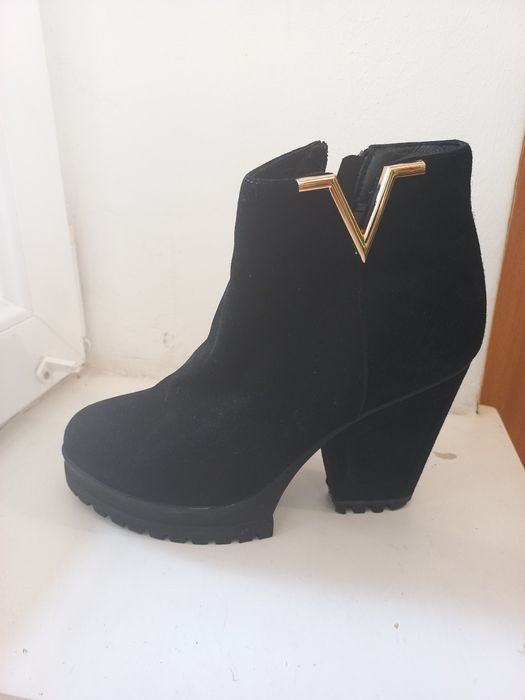 Ботінки весняні замш