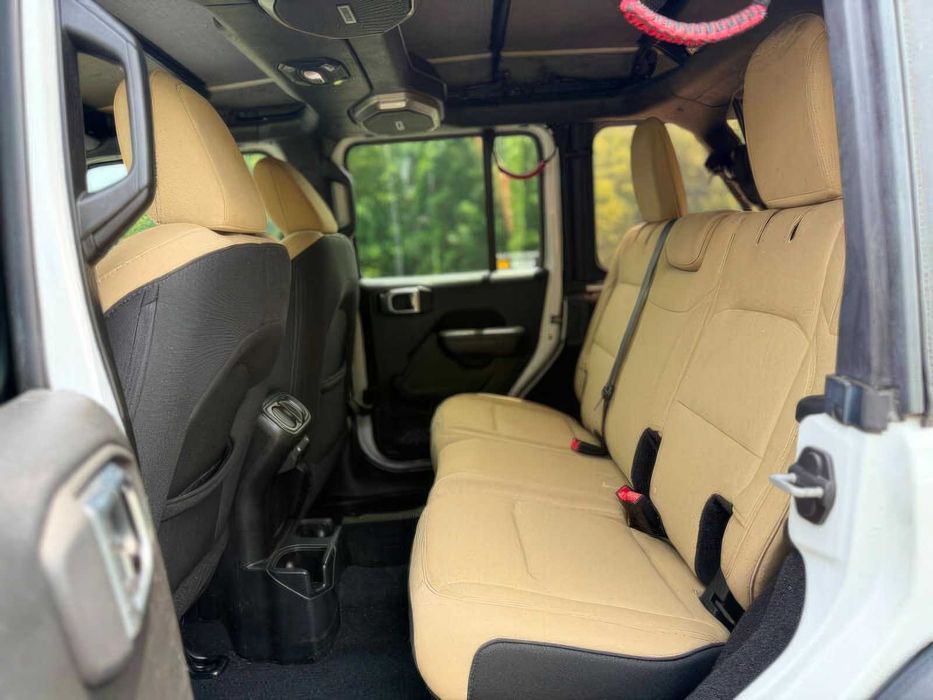 Jeep Wrangler Unlimited Sport S      2018