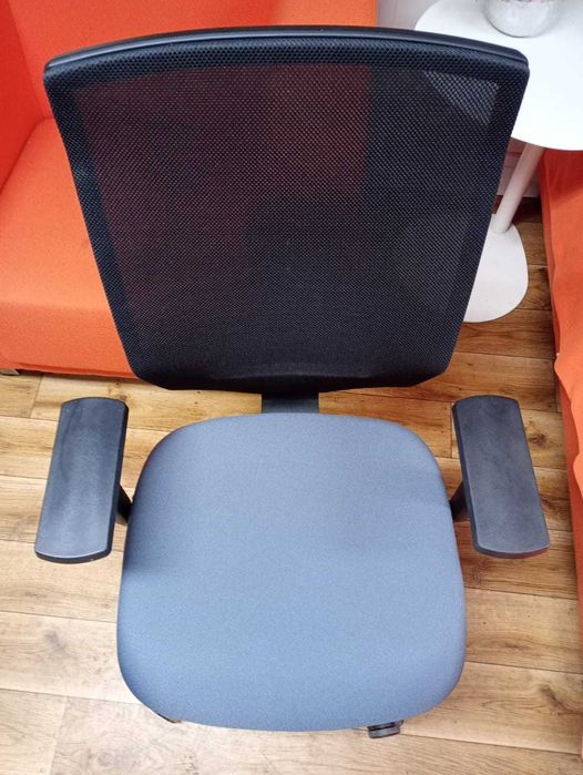 Fotel obrotowy DAUPHINE fotele krzesła biurowe do biur szkół