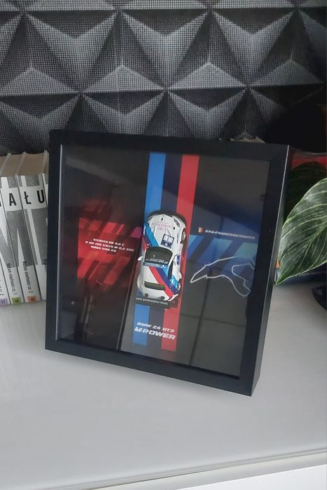 BMW Z4 GT3 w profesjonalnej ramce na ścianę