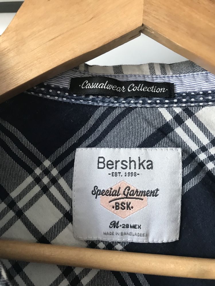 granatowa koszula w kratkę bershka 38