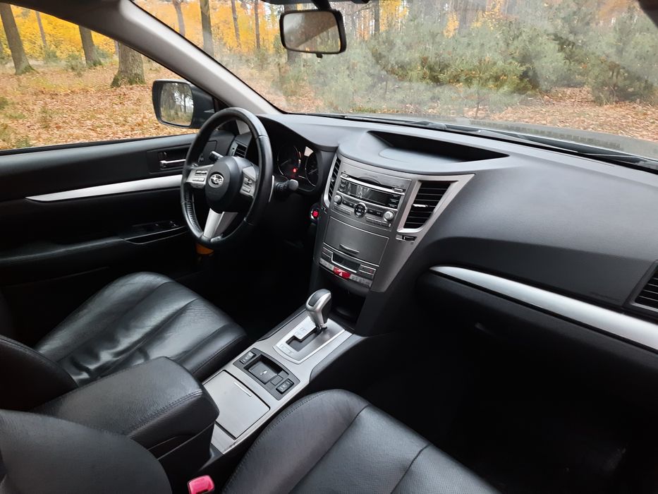 Продам Subaru Outback 2011