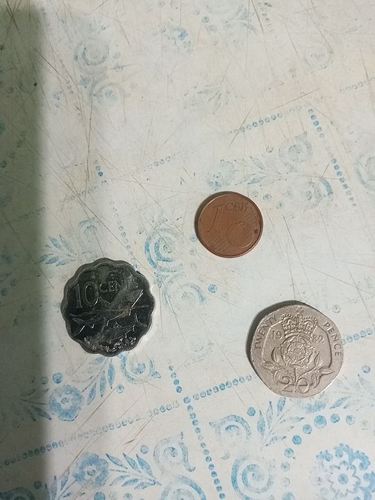 Продам монеты разные