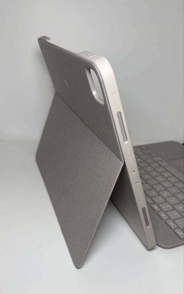 Logitech klawiatura etui combo touch Ipad Pro 12.9inch 5 generacja