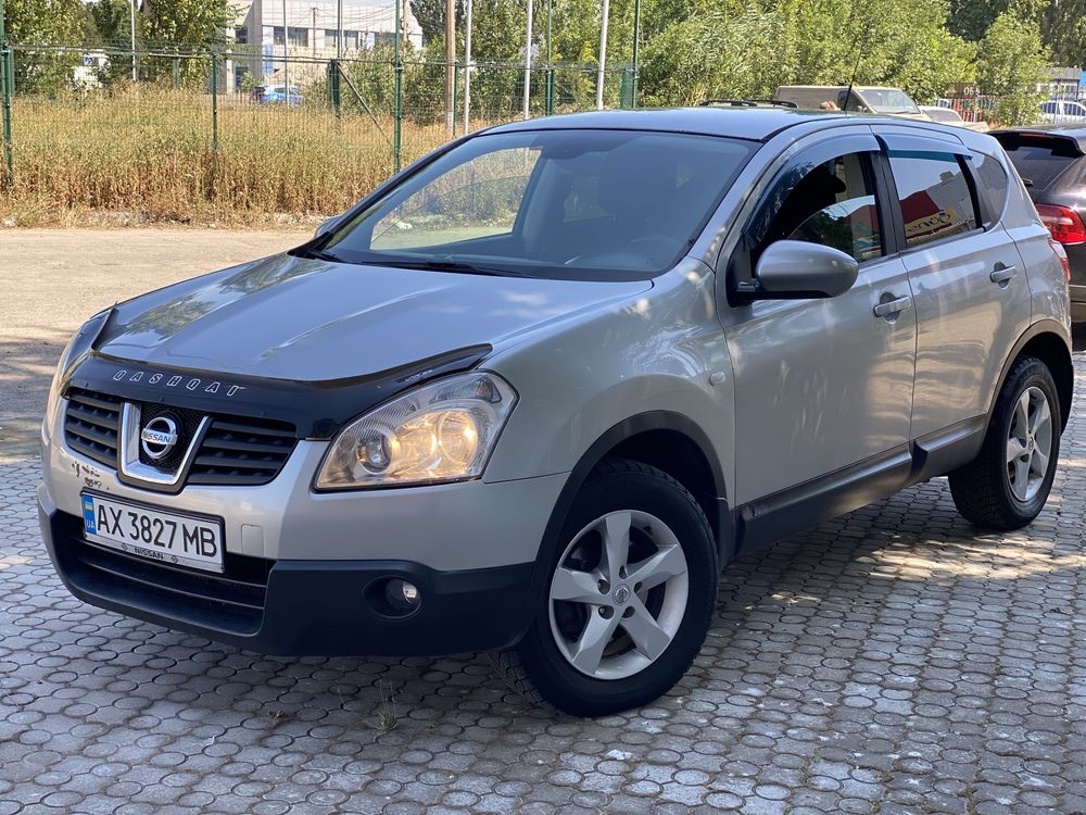 Nissan Qashqai 2.0 Автомат