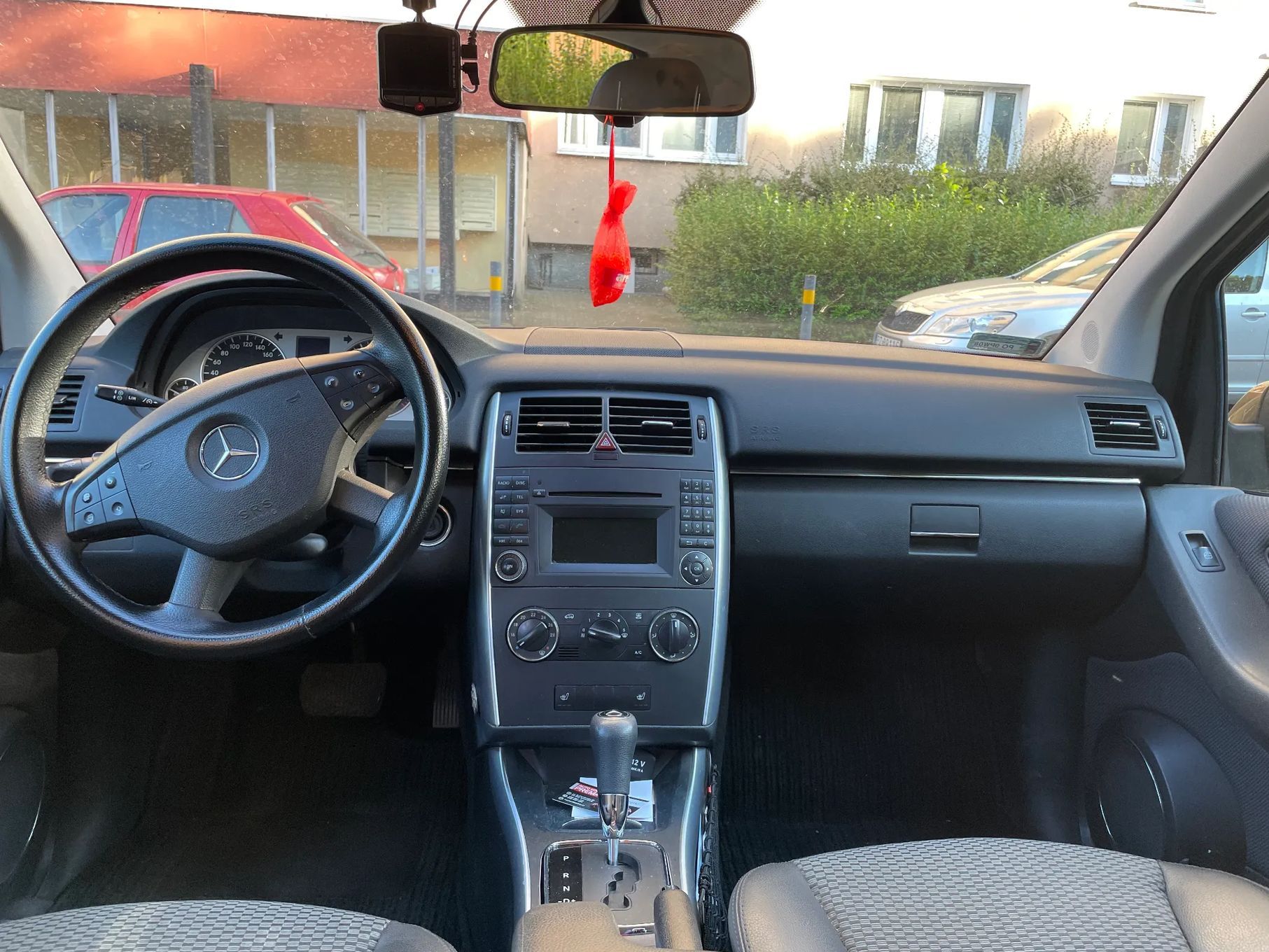 Mercedes-Benz Klasa B Sprzedam zadbanego Mercedesa klasy B, bezwypadkowy.