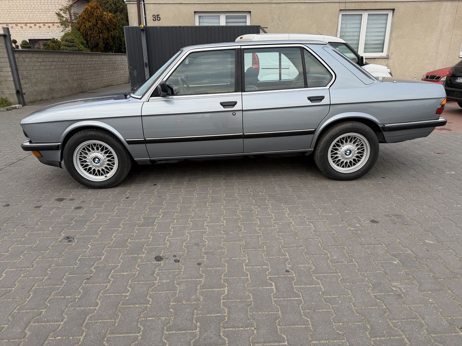 BMW E28 ETA, 525e, youngtimer w swietnym stanie, garazowana, automat