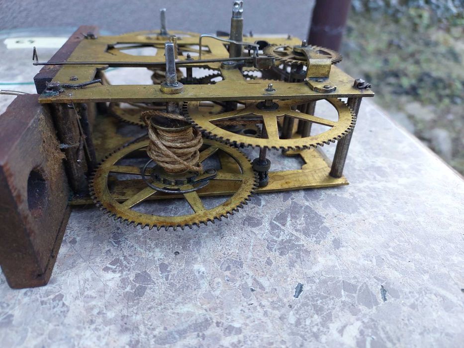 M030 Mechanizm starego zegara ściennego amerykański waterbury