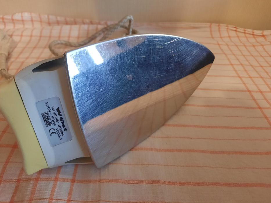 Утюг West белый утюг 1000Вт Вест