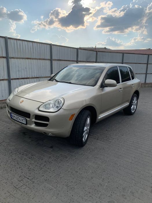 Продам Порше 2005 р в хорошому стані .