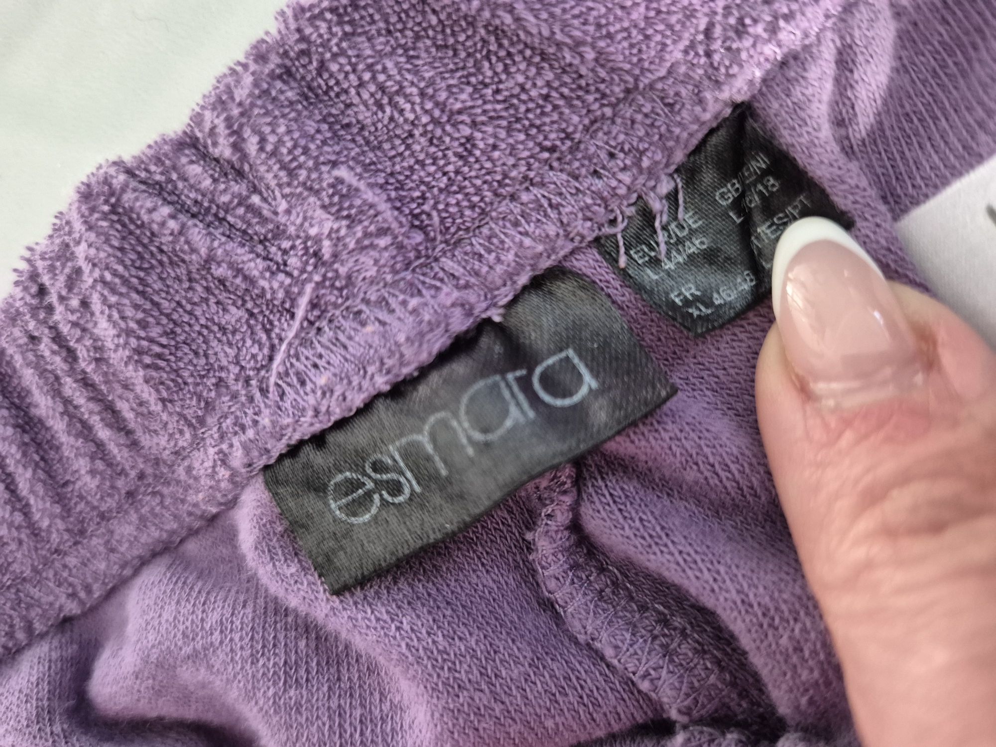Fioletowe spodnie dresowe welurowe welur desy 44 XL Esmara