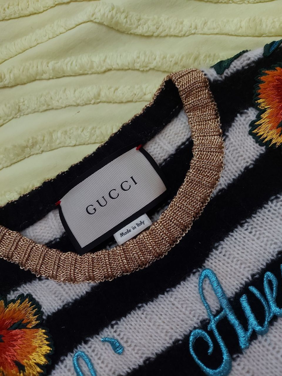 Светр  в'язаний  з декором Gucci,  оригінал  xs-s