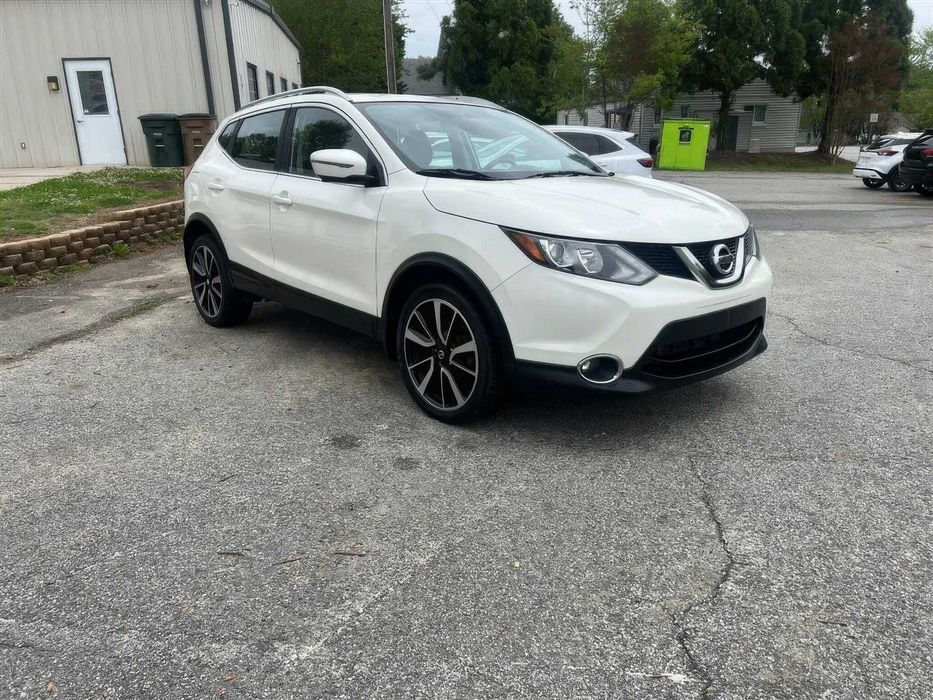 Nissan Rogue Sport SL      2017