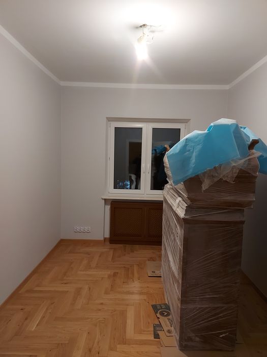 Malowanie ścian, układanie paneli