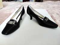 Продам шикарные женские итальянские  туфли лодочки GEOX 39 размера