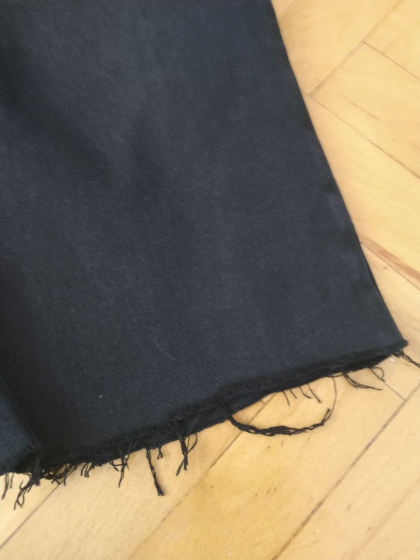 Czarne spodenki męskie jeans 92 w pasie