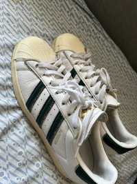 Tenis adidas nike