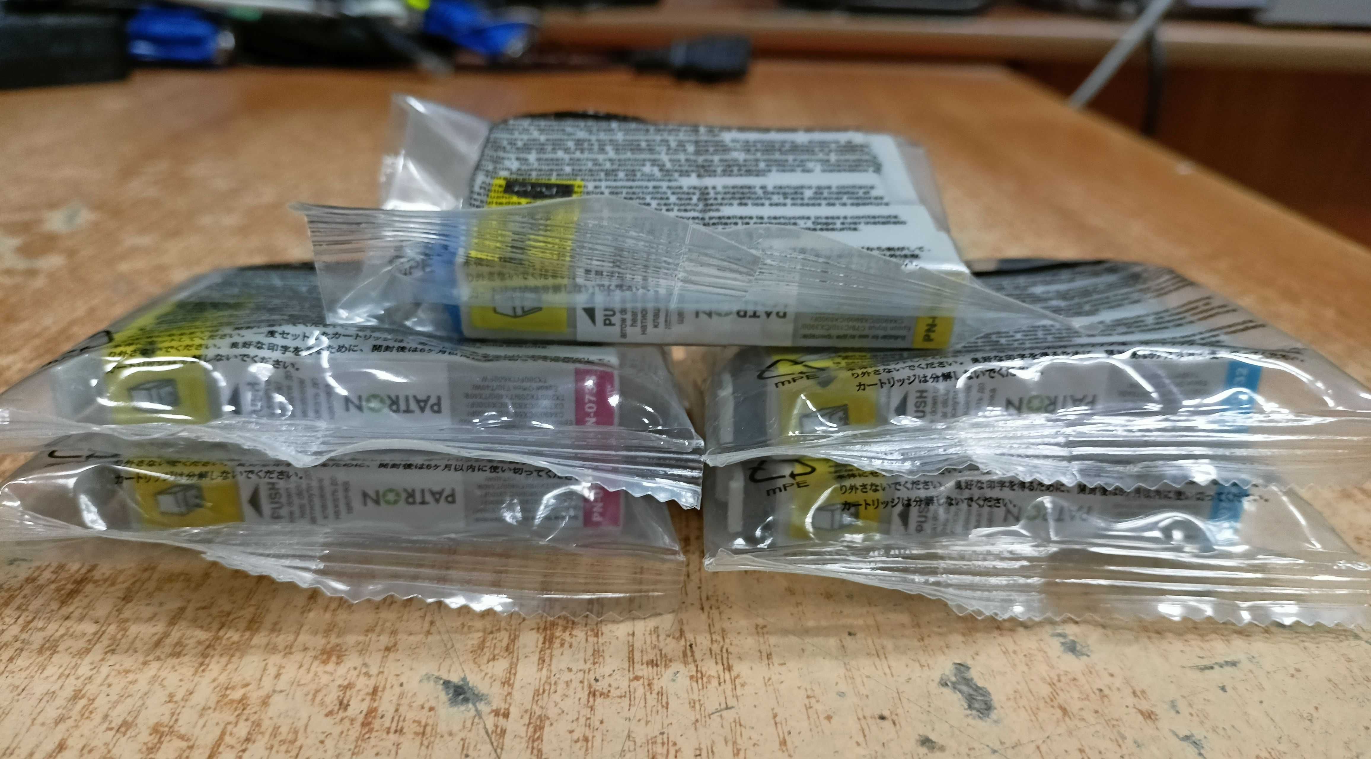 Картридж Epson  оригинальные , новые. Под разные модели принтера Epson
