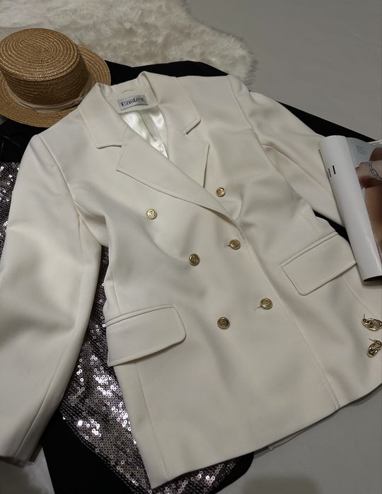 Красивый нарядный белый жакет пиджак размер М