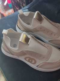 Sprzedam buty sportowe damskie KHAKI