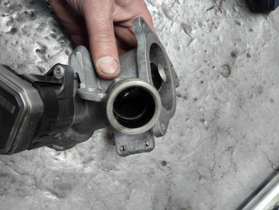 Mercedes Benz - w211 . w203 . єгр . дросельна заслонка