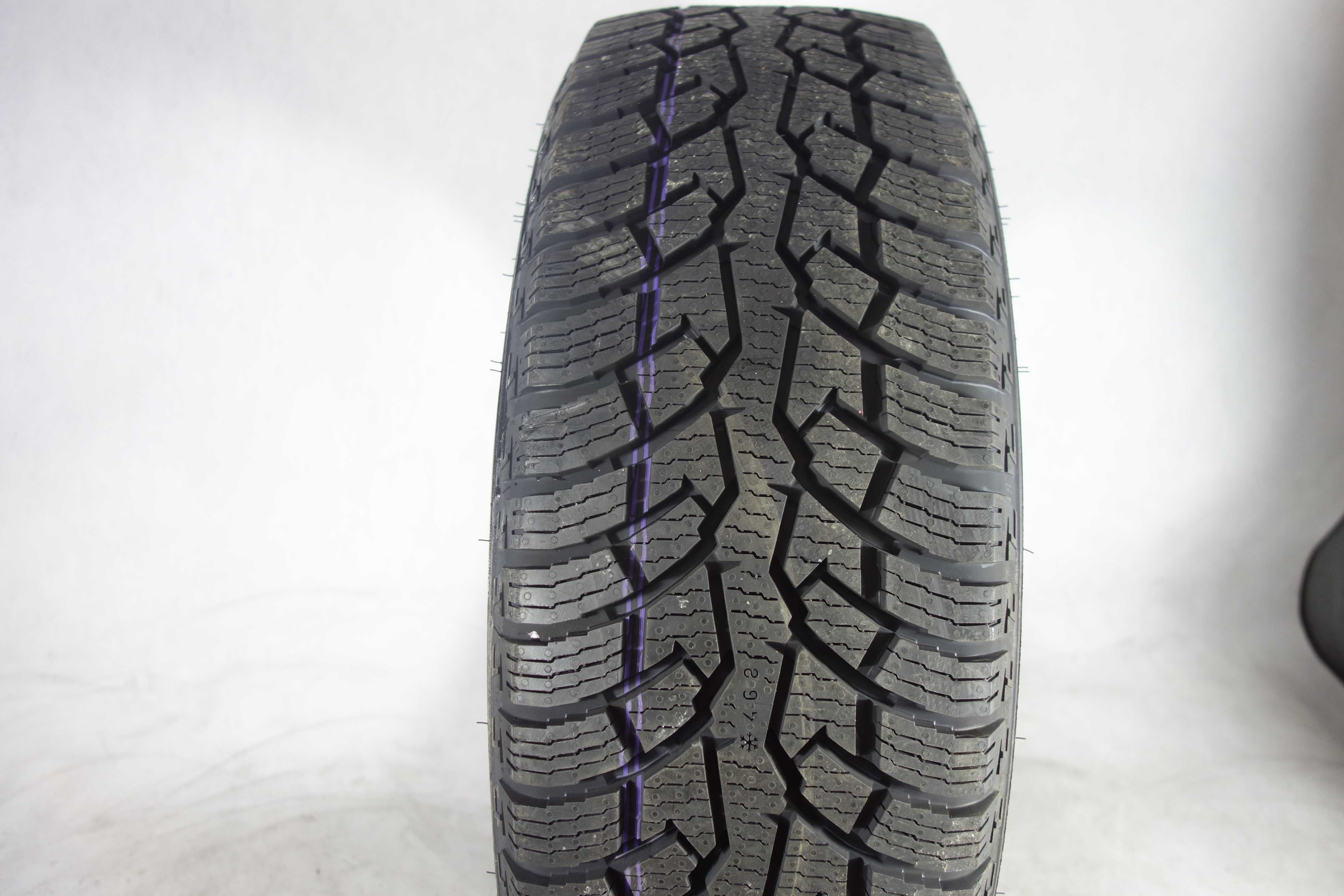 NOWE Opony zimowe 215/60/17C - NOKIAN Hakkapeliitta CR4