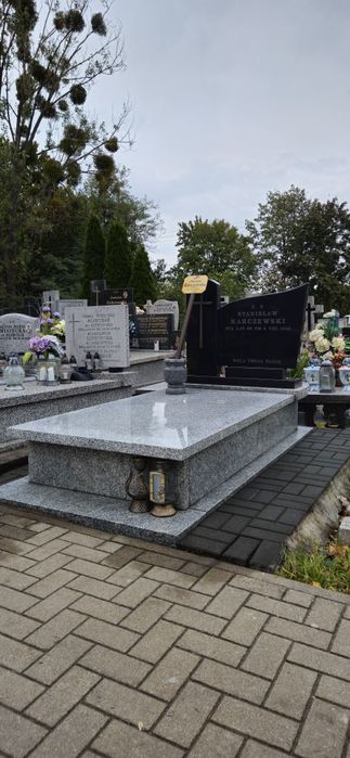 Sprzątanie nagrobków/Opieka