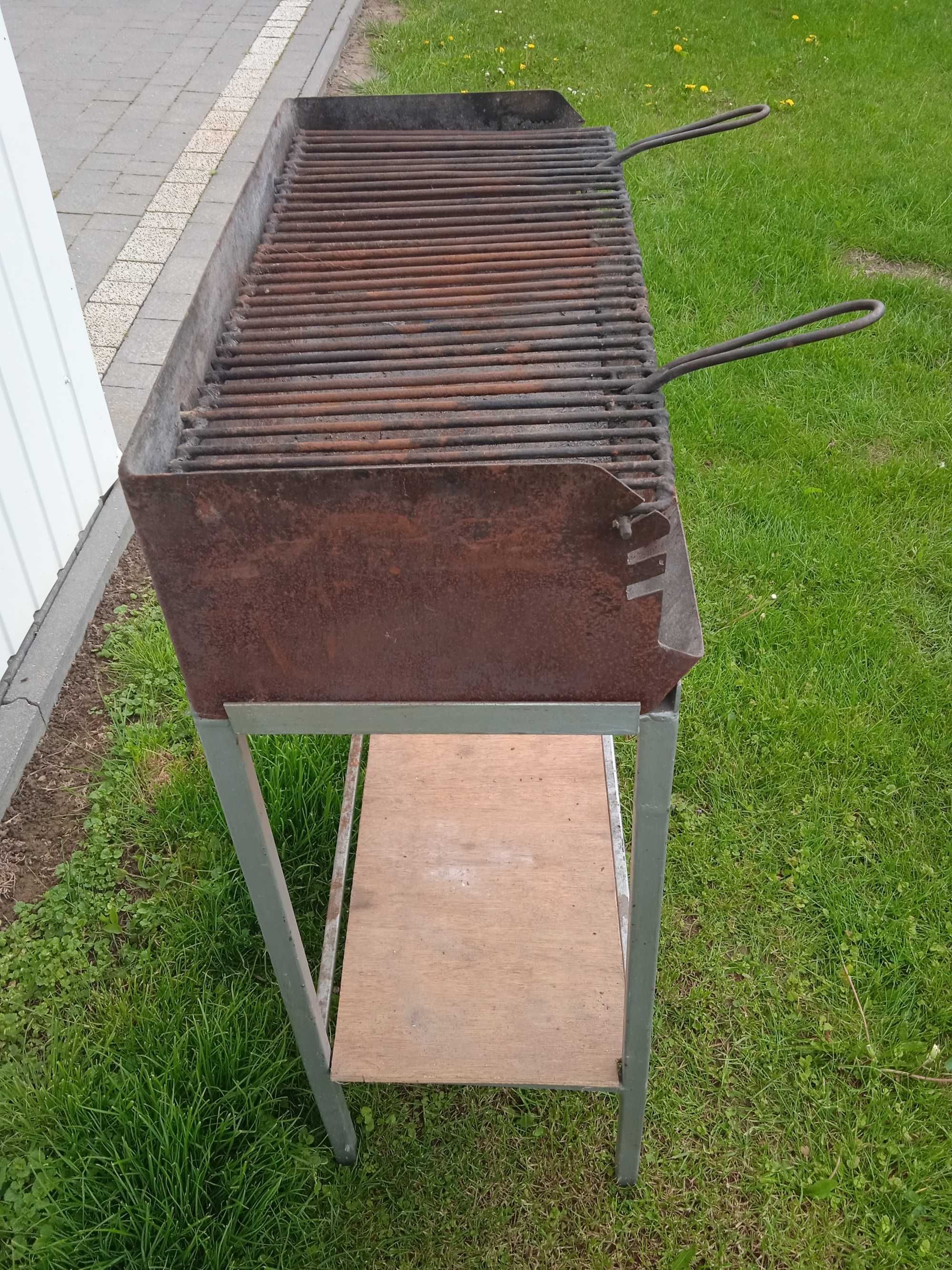 Grill ogrodowy duży prostokątny z półką