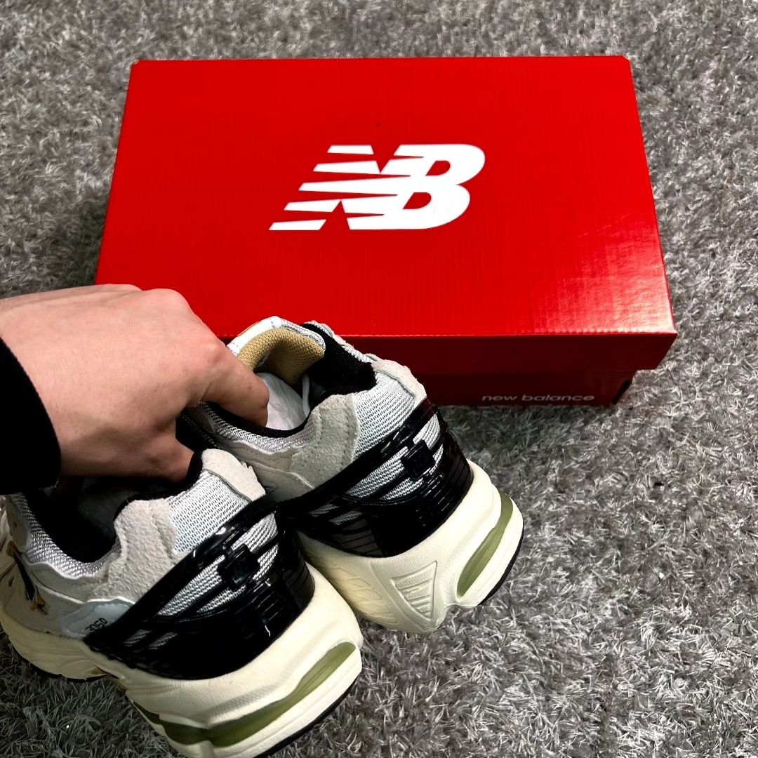 New Balance 1906