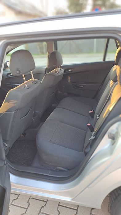 Opel Astra 1.7 125KM ekonomiczna godna polecenia